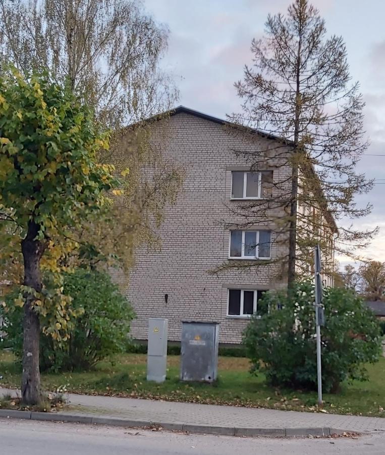 Dzivoklis 17 *
